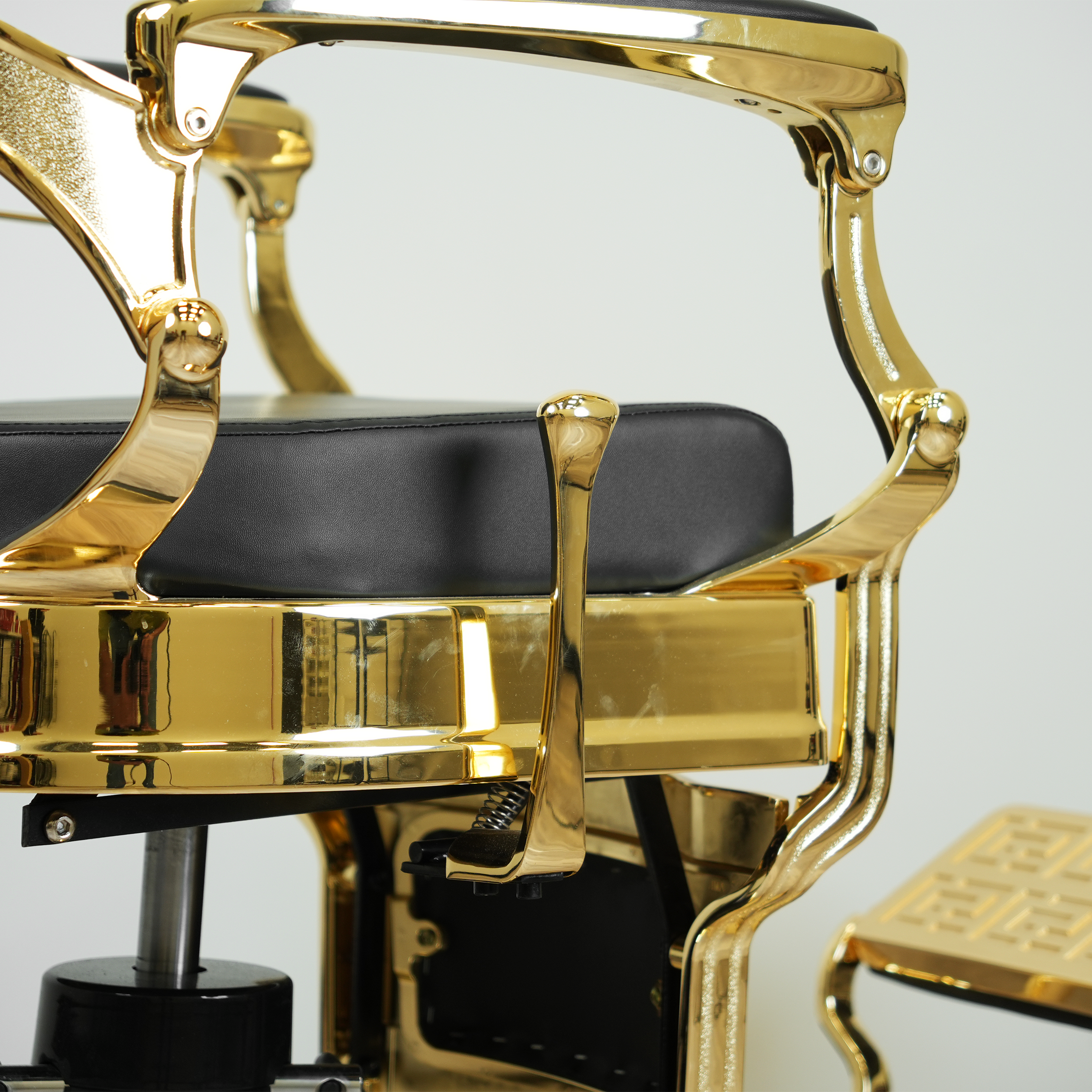 Geneva Gold Barber Chair
