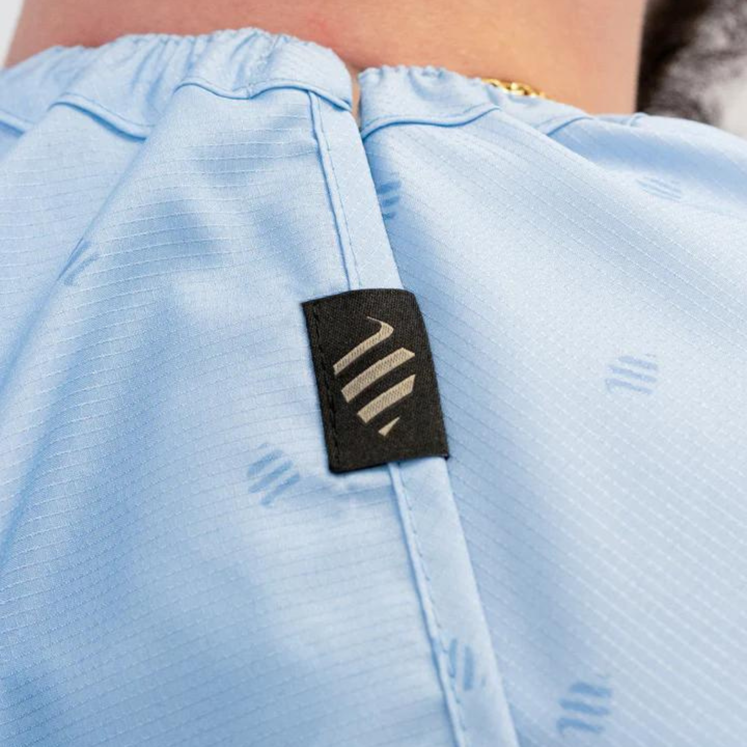 Barber Strong The Barber Shield Cape - Arctic Blue