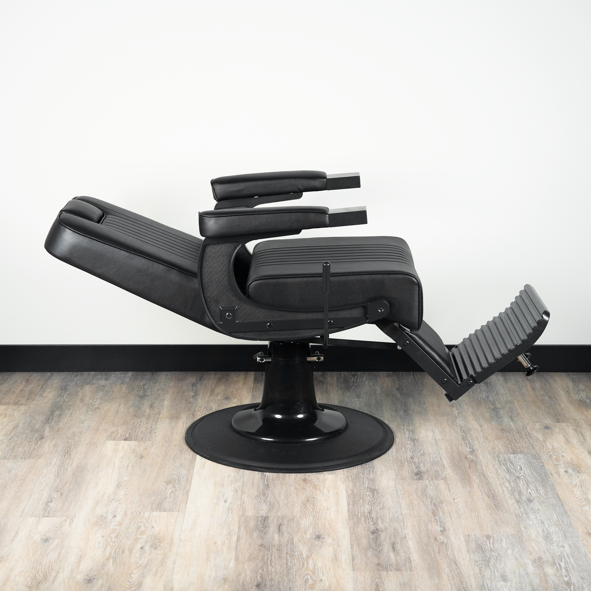 Cedrus Barber Chair - Black
