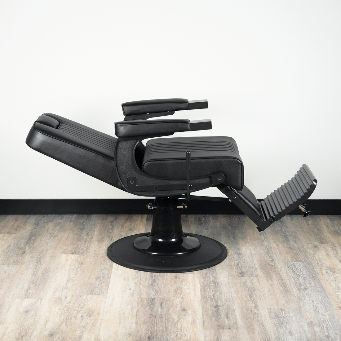 Cedrus Barber Chair - Black